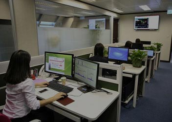 企业数字化转型的电话轰在线轰炸